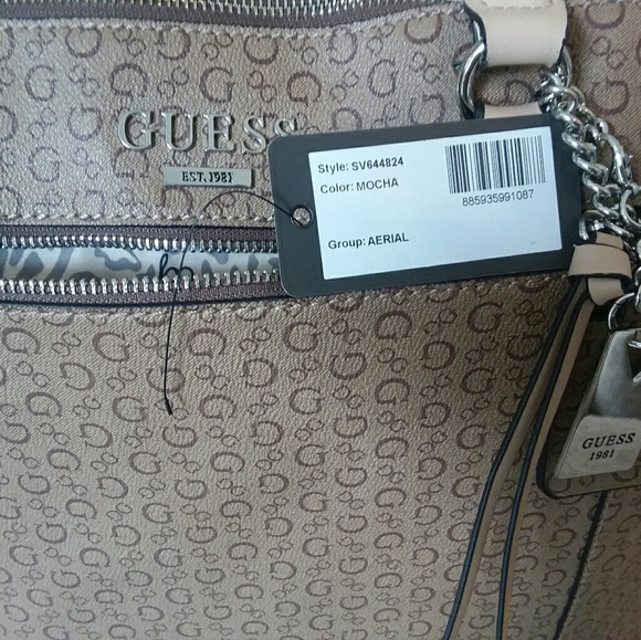 COPY - 🍁Guess extra large Handbag purse - Picture 8 of 8